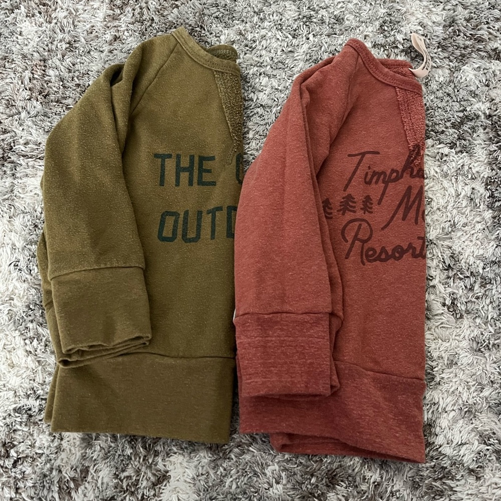 🌲BUNDLE of 2 Childhoods Clothing Sweatshirts🌲